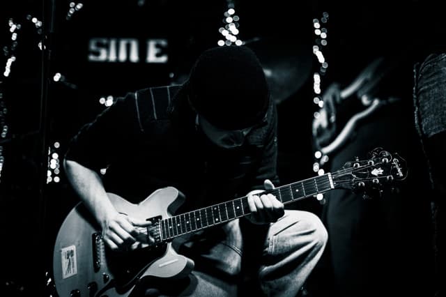 Empty Internet - Sin é