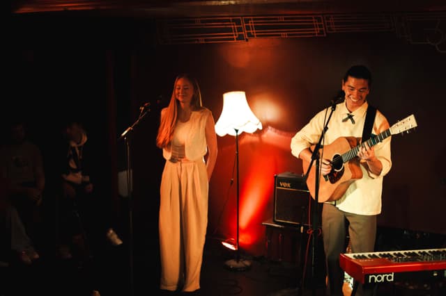 Chris Wong - Bello Bar