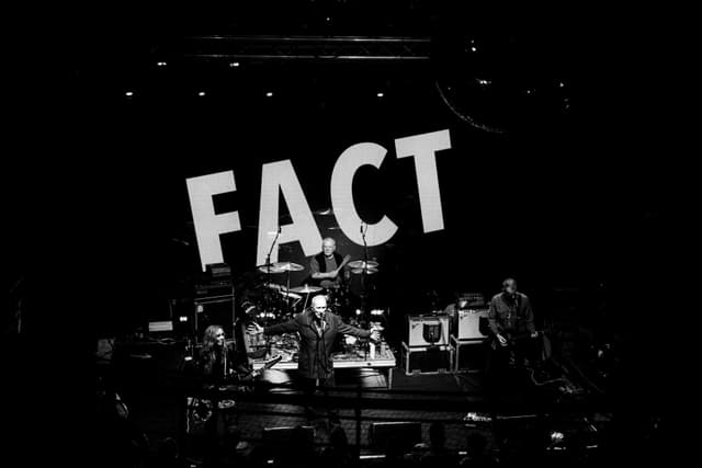 Gang of Four - The Button Factory